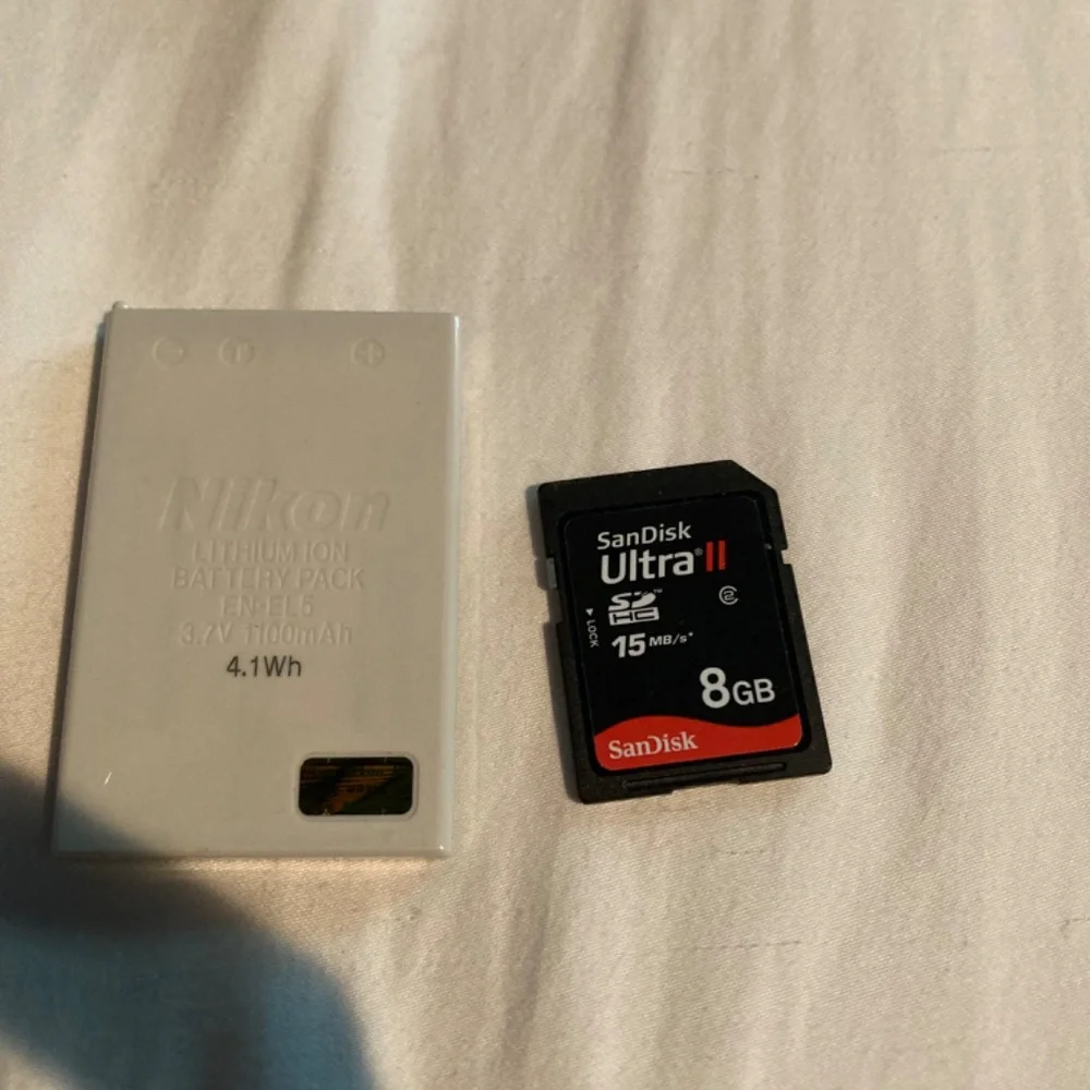 Nikon COOLPIX PE80 10.1 MP camera